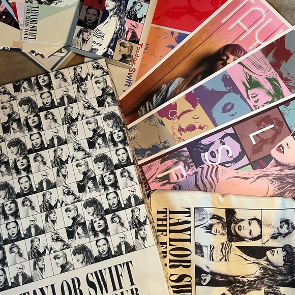 Taylor Swift The Eras Tour Official Vip Package Merch Box Tampa 2023 - Picture 3 of 6